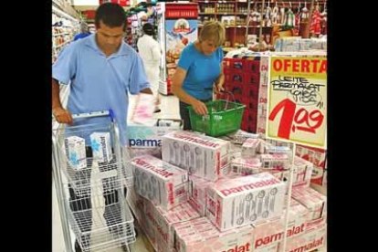Un cartón de leche costaba 21 pesetas. Hoy cuesta 90 céntimos de euro.