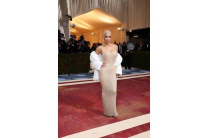 Kim Kardashian con el famoso vestido con el que Marilyn Monroe cantó el cumpleaños feliz a Kennedy