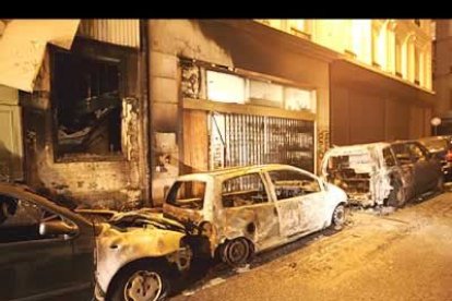 Es la undécima noche con disturbios en los arrabales de las grandes ciudades.