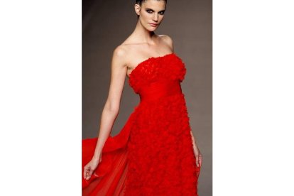 Terciopelos, gasas y pieles de visón y zorro para un invierno dominado, en colores, por el blanco y el negro.