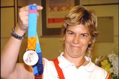 <b>María Quintanal</b> tuvo el honor de estrenar el medallero con su medalla de plata en la modalidad de trap.