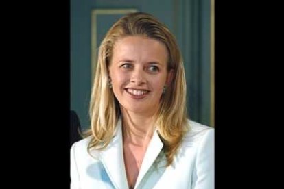 Johan Friso, segundo en la línea sucesoria de Holanda, ha renunciado a sus derechos para contraer matrimonio con Mabel Wisse Smit, a la que se relacionó con un narcotraficante.