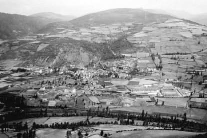 Villablino a mediados del siglo XX. J. L. MARTÍN GALINDO