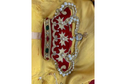 Estado original de la enseña regalada por la Diputación antes de su restauración. DL