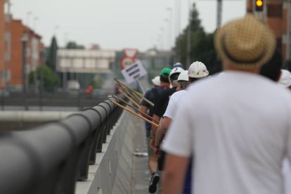 Mineros durante la III Marcha Minera. NOBERTO