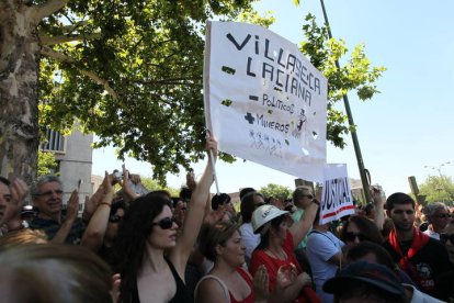 Personas en Madrid apoyando a los mineros de la III Marcha Minera. NOBERTO