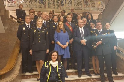 Entrega de la Medalla de Oro de la Ciudad de León a la Policía Nacional. DL