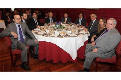 José Luis Rodríguez, Óscar Rodríguez, Antonio Fernández Rodríguez, Carlos Rodríguez, Javier González, Emilio Orejas, Ángel Suárez, Rosa Nieves Rodríguez y Alfonso Iglesias.