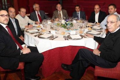 Jesús Sánchez, Jesús Rodríguez Morán, José Antoni Villarroel, Barsimio Alonso, Fernando Díez, Juan Luis Díez, Antonio Prieto, Santiago Sánchez y Joaquín González.
