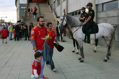 El partido contó con un gran despliegue de seguridad. MARCIANO PÉREZ/BRUNO MORENO
