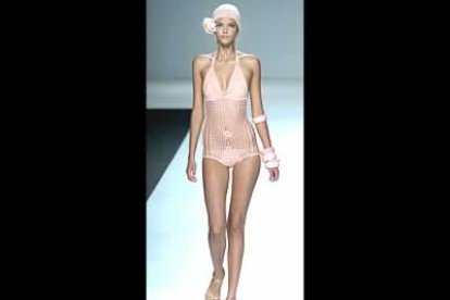 El punto es una opción atrevida pero muy femenina para el próximo verano.