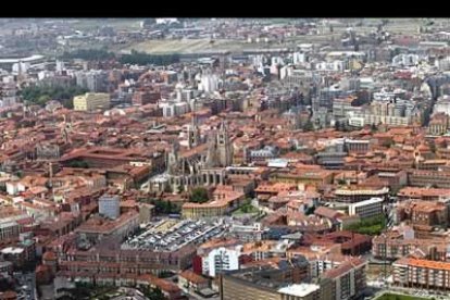 Fotografía panorámica de la ciudad de León