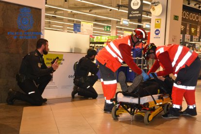 La simulación abarcó todo tipo de acciones, también sanitaria. POLICÍA NACIONAL
