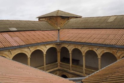 Vista del patio interior del Palacio. DL