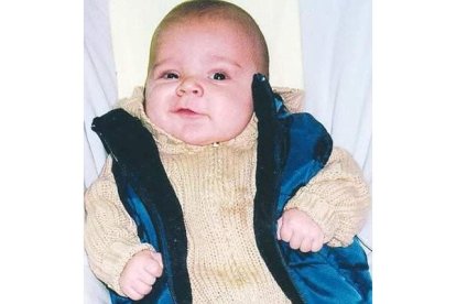 Fecha de nacimiento: 7 de enero <br> Nombre del padre: Juan Manuel Borreguero García <br>  Nombre de la madre: María José González Juan<br>