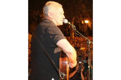 Víctor Manuel durante su actuación. Norberto.
