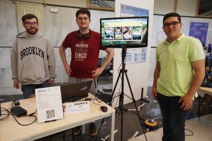 El Cineplus+Estudio, de Pablo Morais, Edgar Alcoba y Víctor Frutos, es una app que premite a los cines gestionar todo lo necesario además de vender las entradas de cada sesión. RAMIRO