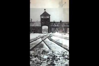 En él se exponen numerosos objetos de la Segunda Guerra Mundial y de la vida judía en Europa antes y durante el Holocausto que no tenían cabida en el actual espacio.