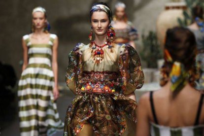 Colección de Dolce & Gabbana, durante la semana de la moda. Foto: STEFANO RELLANDINI I REUTERS
