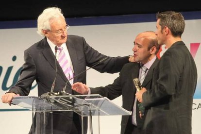 Con Alcalá y Larrañaga, de El Partido de las 12. LDM/B.