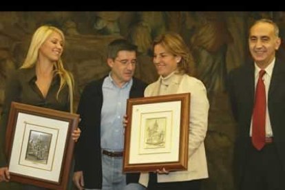 Por su parte, Arantxa Sánchez Vicario, también presente en la rueda de prensa, volvió a repetir su intención de no volver a la competición. «Nunca más volveré, es imposible que lo haga, ni tan siquiera para participar en las Juegos de Atenas».