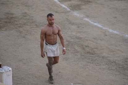Astorga se viste de togas y pieles para celebrar su tercer día de astures y romanos. JONATHAN NOTARIO