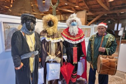 Los Reyes Magos, a su paso por Val de San Lorenzo. DL