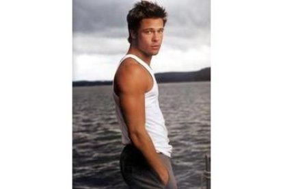 Brad Pitt. Llegará a las salas The curious case of Benjamin Button, de David Fincher, en la que Brad Pitt nace anciano y rejuvenece con los años y en la que comparte cartel con Cate Blanchet