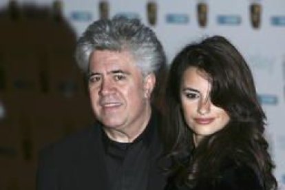 Pedro Almodóvar. e manchego abrirá el turno en marzo con Los abrazos rotos, un «drama con tintes muy negros de thriller», que ha contado con Blanca Portillo, Lluís Homar y Penélope Cruz.