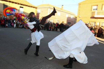 Domingo de antruejo en Velilla de la Reina | Ramiro