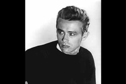 A partir del día de su muerte la imagen de Dean como un chico de mirada incisiva, chaqueta de cuero y cabello cuidadosamente despeinado quedaría congelada para siempre.