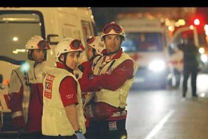 El asalto se había iniciado sobre las siete de la tarde, cuando la policía trató de detener a cinco magrebíes vinculados al 11-M.