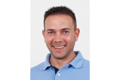 Rubén Navarro, candidato de CB a la alcaldía de Cacabelos. DL