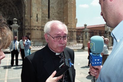 El obispo de León, el fallecido Antonio Vilaplana.