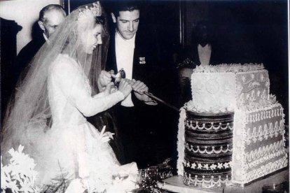 Imagen de la boda de la duquesa de Alba con Pedro Luis Martínez de Irujo.