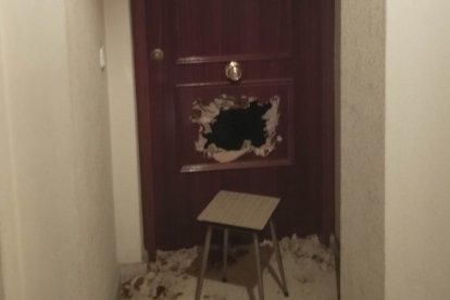 Estado en el que quedó la puerta.