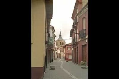 Calle Párroco Álvarez, en el centro del casco urbano.