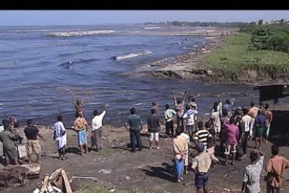 Más de 4.000 personas han muerto y centenares han desaparecido bajo las aguas.