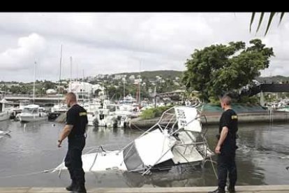 A 7.000 kilómetros de distancia del epicentro del terremoto, en Isla Reunión se sintieron los efectos de la cadena de maremotos. También se vieron sus consecuencias en Isla Mauricio y Kenya.