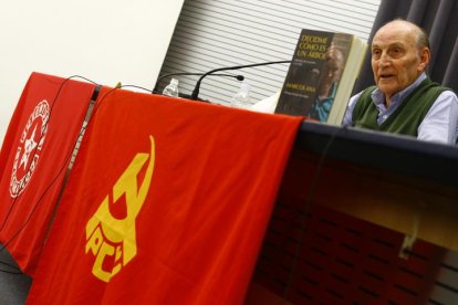 Marcos Ana en León, poco antes de fallecer. DL