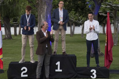 Jesús González, José Huerga (medalla de oro) y Jorge Pérez se subieron al podio de honor.