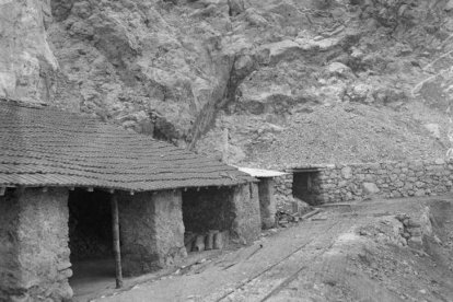 Acceso a la mina. FOTOTECA NACIONAL / ARCHIVO RUIZ VERNACCI
