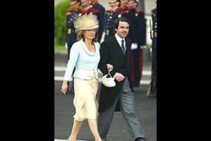 El ex presidente <b>José María Aznar</b> y <b>Ana Botella</b>.