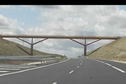 Una de las preciosas estructuras de metal y hormigón que se han construido en la provincia de Burgos.