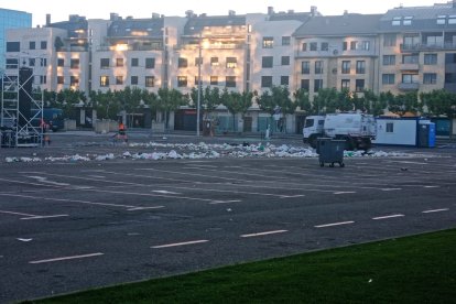 Explanada de la Junta. DL