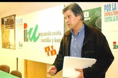 Actualmente es coordinador regional de la coalización de Castilla y León.