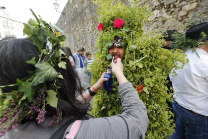 Festa dos Maios en Villafranca del Bierzo. L. DE LA MATA
