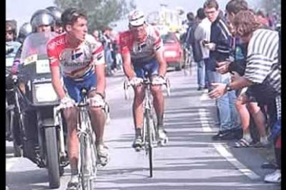 El declive de Pedro Delgado coincidió con el salto al estrellato mundial de Miguel Indurain, el auténtico buque insignia de este equipo.