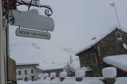 Barniedo, cubierto de nieve. DL