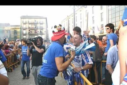 Rubio, de espaldas, le hace un guiño a la Champions.